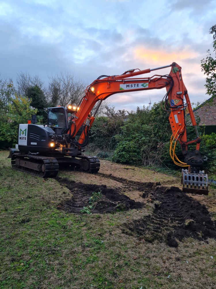 Verhuur van Hitachi 85 usb